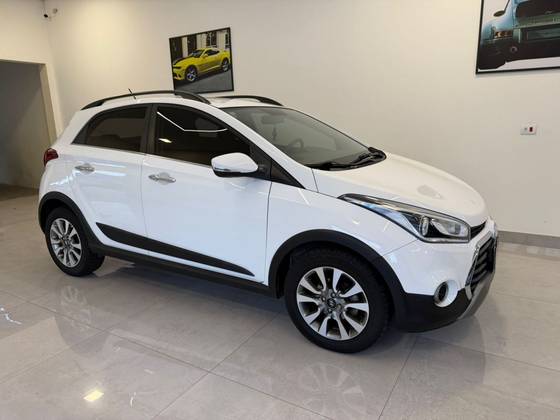 HYUNDAI HB20X 1.6 16V PREMIUM FLEX 4P AUTOMÁTICO HYUNDAI HB20X 1.6 16V PREMIUM FLEX 4P AUTOMÁTICO